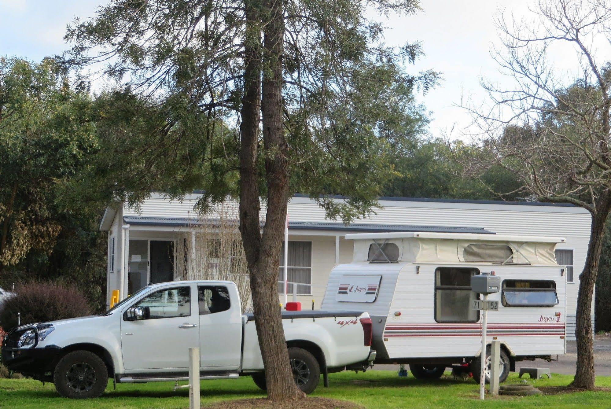 Yea Riverside Caravan Park Dış mekan fotoğraf