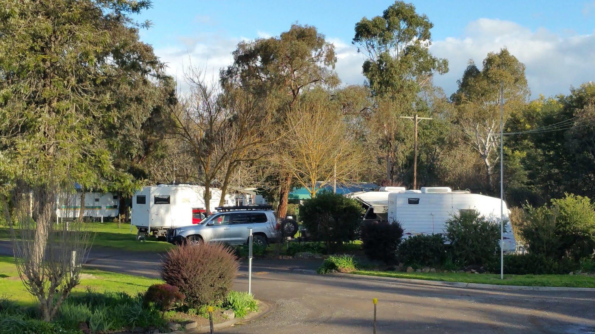 Yea Riverside Caravan Park Dış mekan fotoğraf